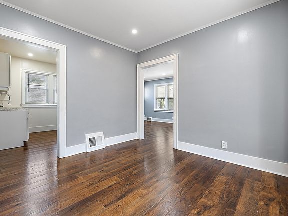 4th image of 1347 Wayburn St
