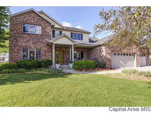 2129 Lake Crest Dr photo 1