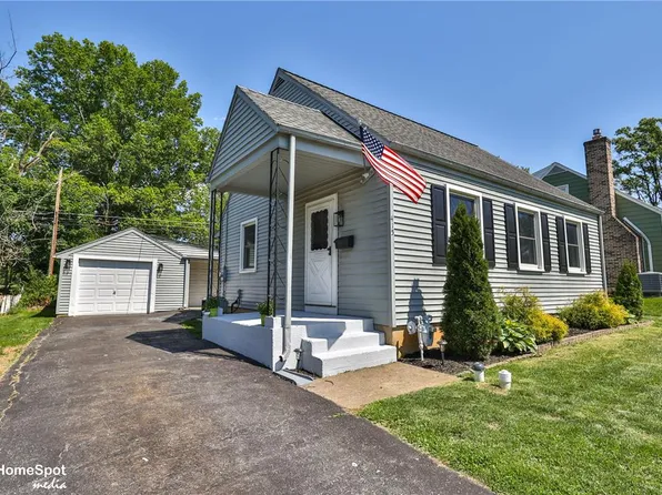 415 Willow Rd, Hellertown, PA 18055