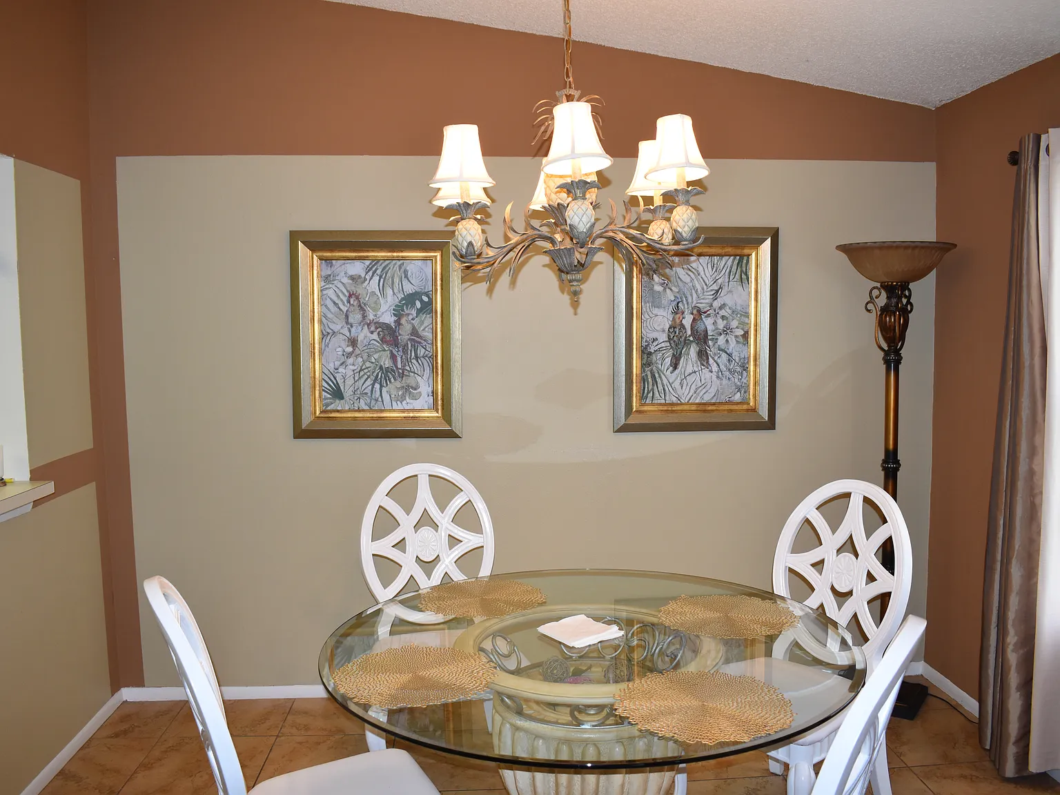 2 bed, 1074 sqft, $2,100 — Photo 4