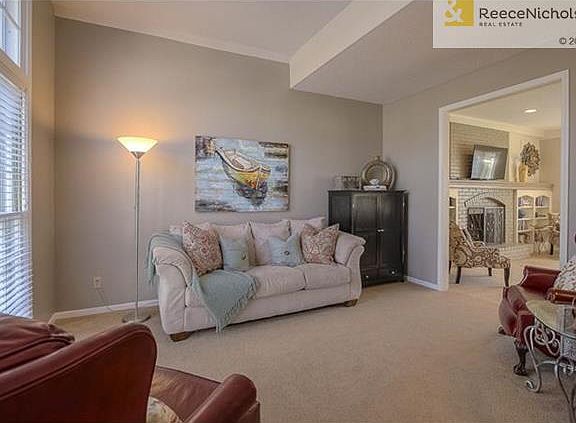 3rd image of 12422 Mastin St