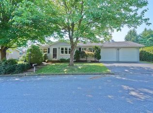 2030 Bert Ln, Allentown, PA 18104