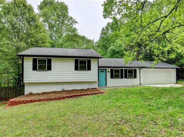 1018 Wayne Dr, Snellville, GA 30078