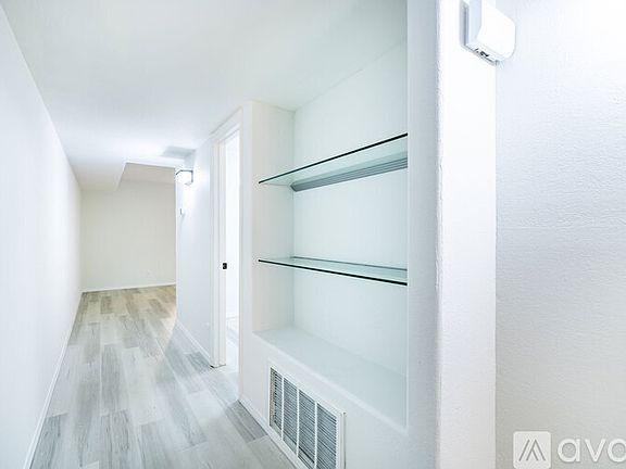 5th image of 5300 E Waverly Dr APT H3