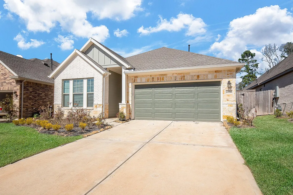 Building Photo - 42514 Summer Crest Rd