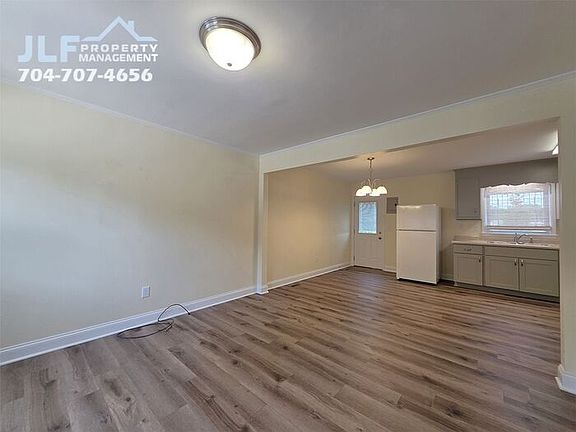 3rd image of 304 Crescent St #3