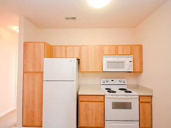 4th image of 3821 E Barrington Dr #F