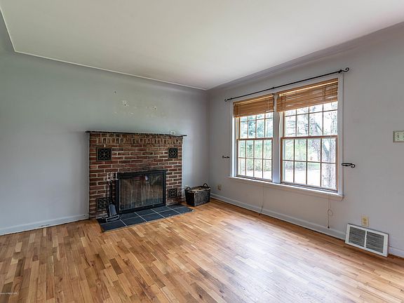5th image of 4917 Eastlawn Dr