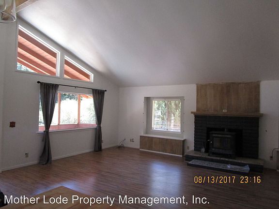 4th image of 10825 Robinwood Ln