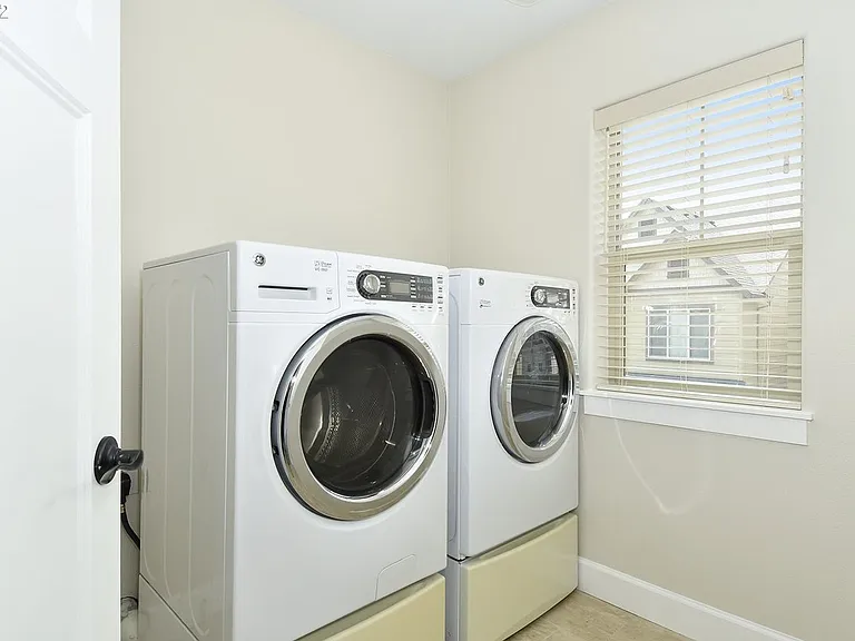 11048 SW Legacy Oak Way — Photo 24