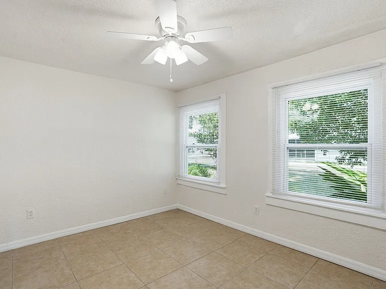409 Lebeau St — Photo 11