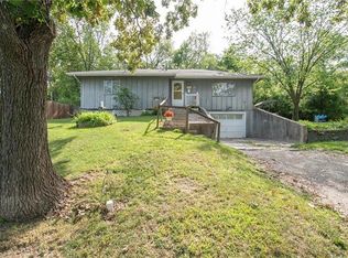 627 N Kent St, Excelsior Springs, MO 64024