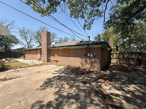 5th image of 3308 SE 14th Ave