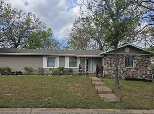 701 Emerald Gardens Dr, N Little Rock, AR 72118