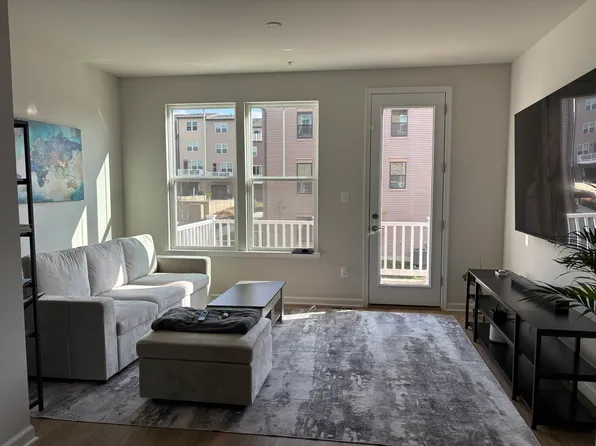 6049 Beake St, Hyattsville, MD 20782