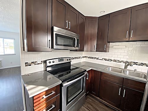 2nd image of 3811 N Figueroa St #17