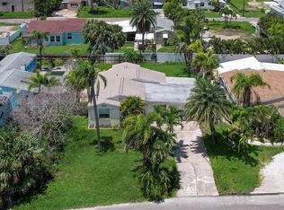 16104 Redington Dr, Redington Beach, FL 33708