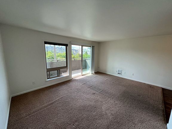 3rd image of 2834 15th Ave W APT 202