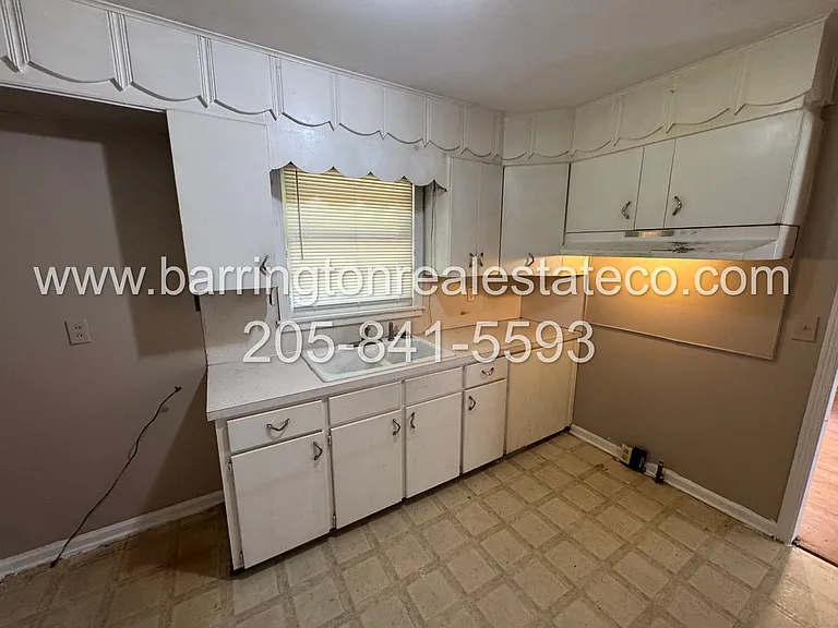 140 Carol Dr — Photo 4
