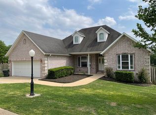 3267 E Hearthstone Dr, Fayetteville, AR 72764