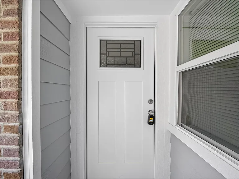 11226 Huggins Dr — Photo 5