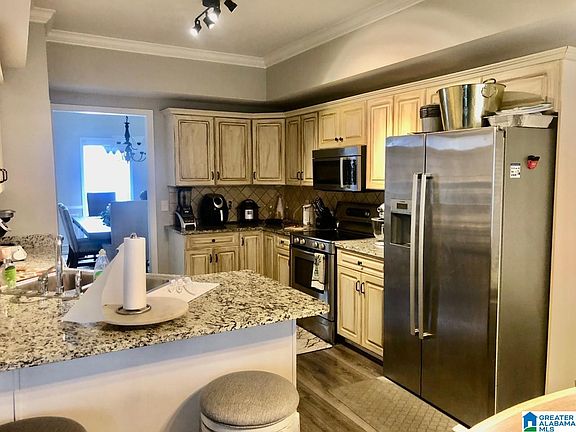 3rd image of 6255 Peregrine Cir