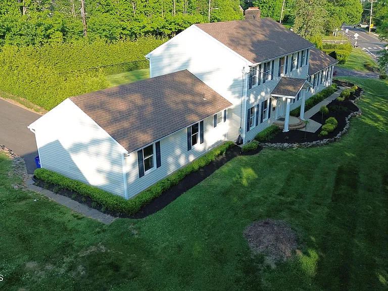 220 Branch Ave — Photo 60