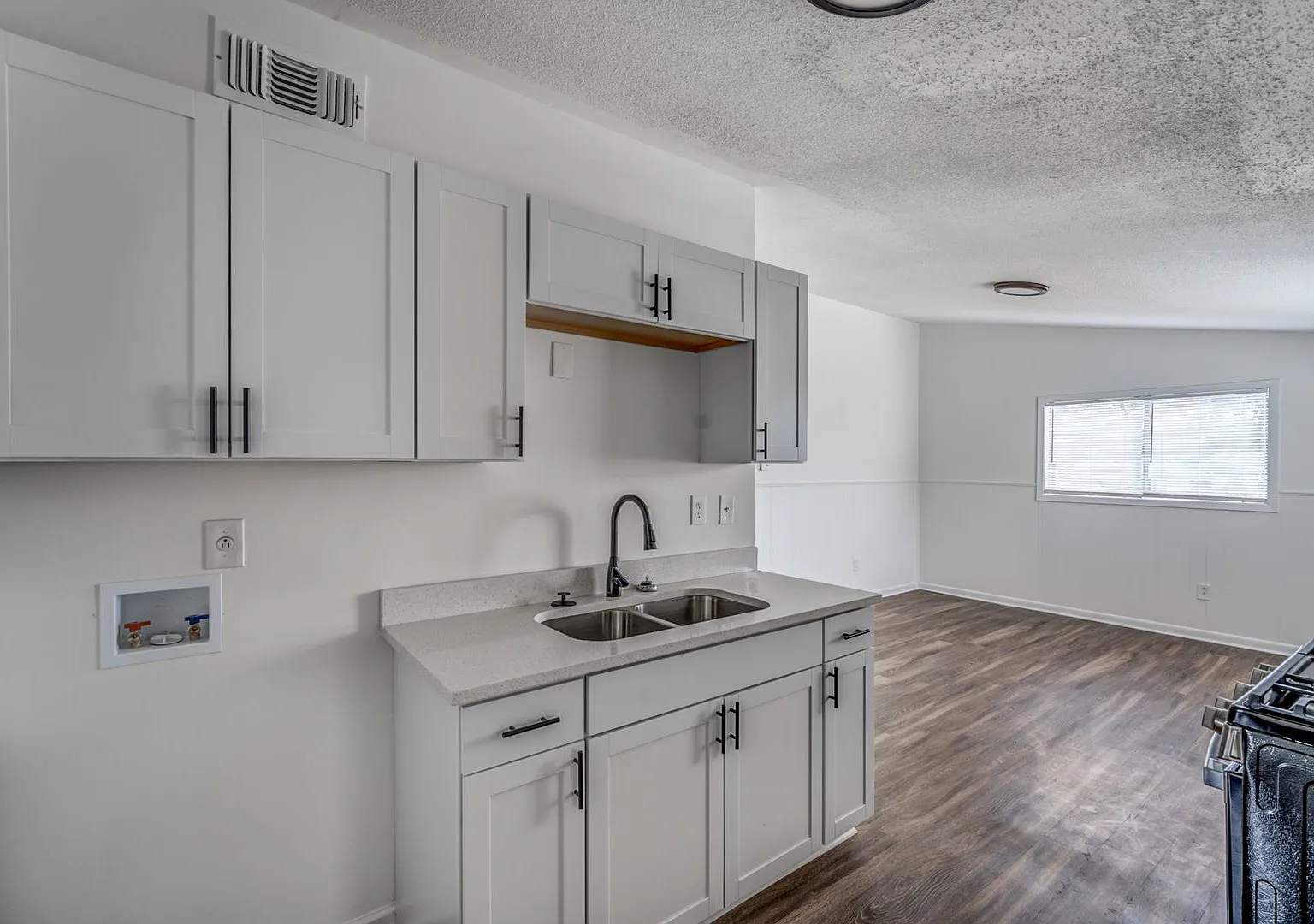 4980 Vickie Memphis, TN 38109 — Photo 3
