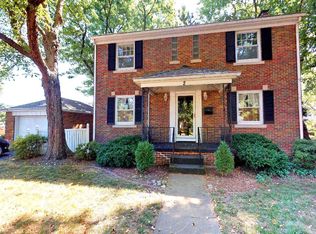 2 Walnut Ct #B, Springfield, IL 62704