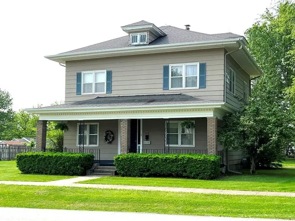 212 W Johnson St, Gallatin, MO 64640