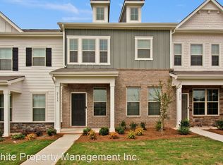 2115 Stevens Mill Rd, Matthews, NC 28104