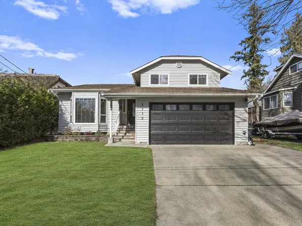 2115 London St, New Westminster, BC V3M 3E8