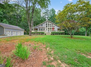 906 Old Collins Rd, Hoschton, GA 30548