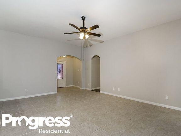 3rd image of 500 Ivy Ct
