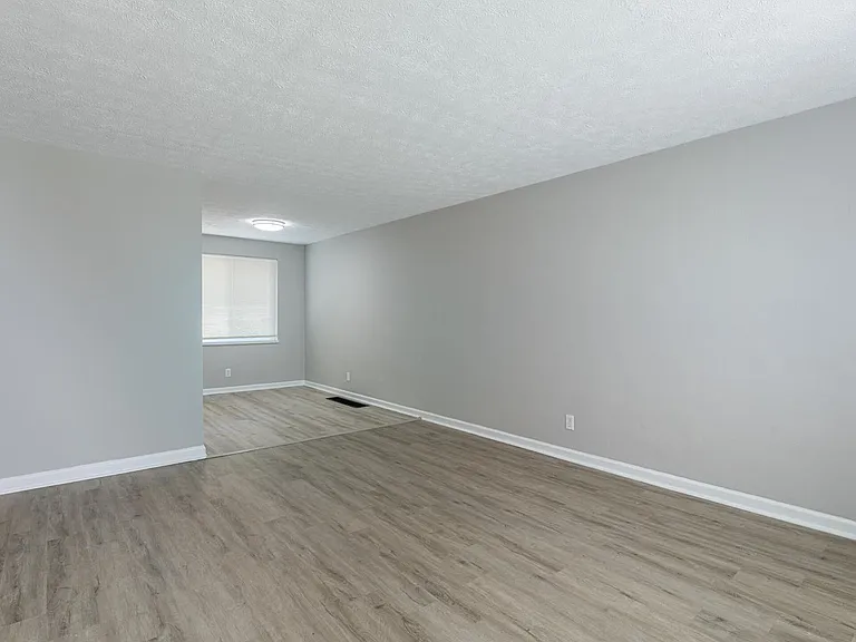 Maples Townhomes — Photo 7