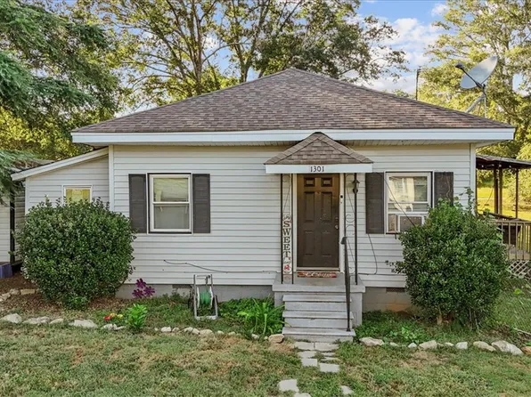 1301 McKelvey Rd, Fountain Inn, SC 29644