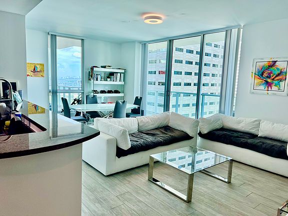 3rd image of 300 S Biscayne Blvd #1916