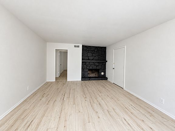 5th image of 4446 E 68th St Unit 391