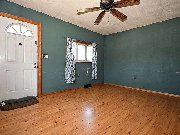 4th image of 1329 Marelda Ave
