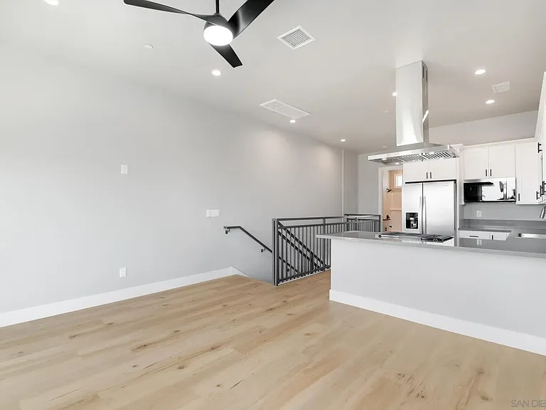 5434 Church Ave — Photo 5