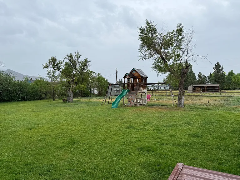 850 Sierra Rd W — Photo 15