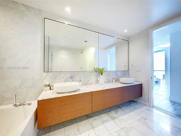 10203 Collins Ave #1502 — Photo 16