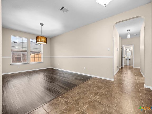 4th image of 2602 Laguna Dr