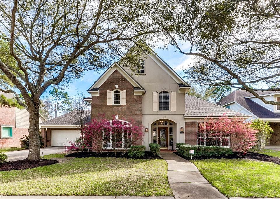 1st image of 24315 Bay Hill Blvd