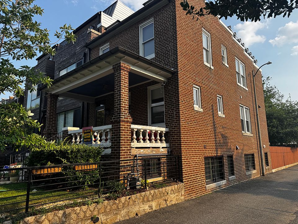 1st image of 1501 Neal St NE #B