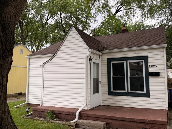 11299 Chalmers Ave, Warren, MI 48089