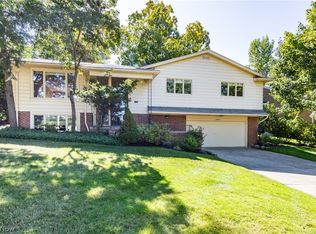 24376 Hazelmere Rd, Beachwood, OH 44122