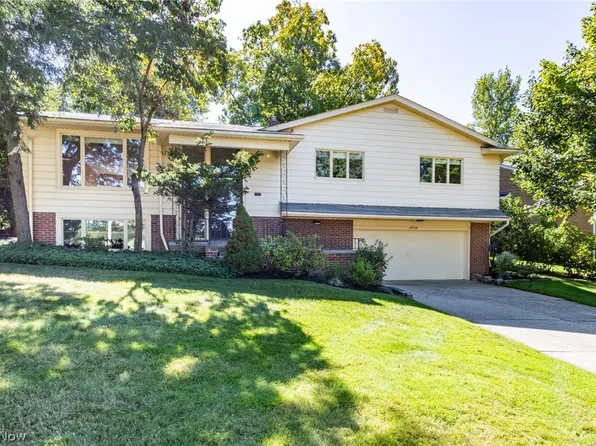 24376 Hazelmere Rd, Beachwood, OH 44122