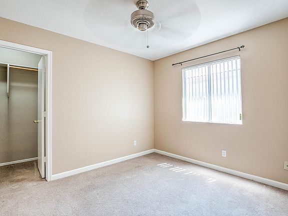 5th image of 2212 E Kelton Ln