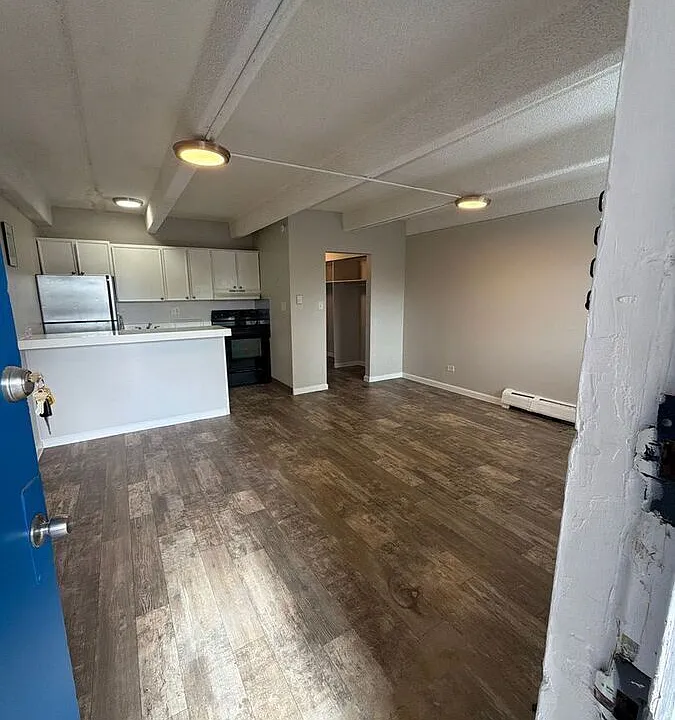 1960 Dallas St #208